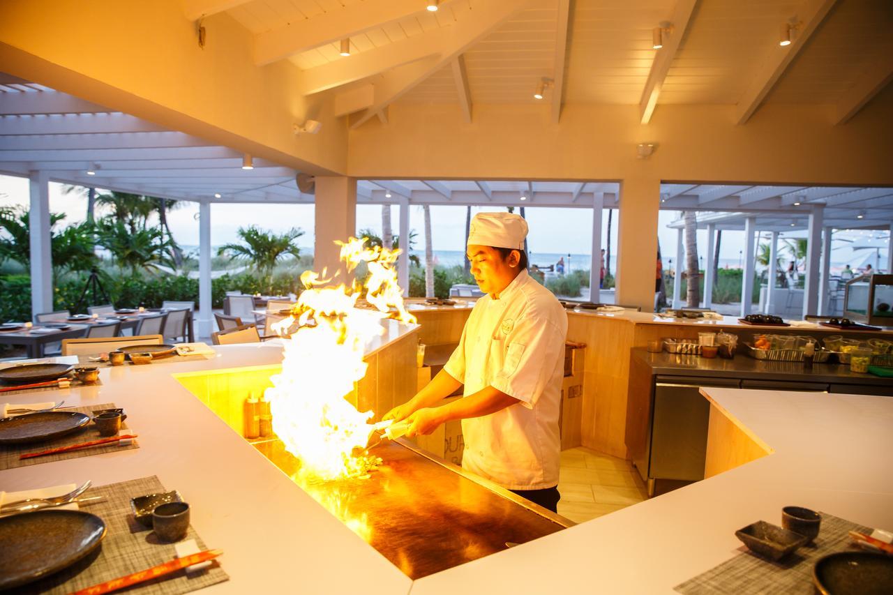 Ocean Club West Resort Грейс-Бэй Экстерьер фото