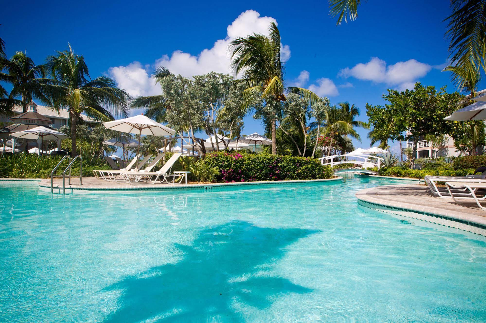 Ocean Club West Resort Грейс-Бэй Экстерьер фото