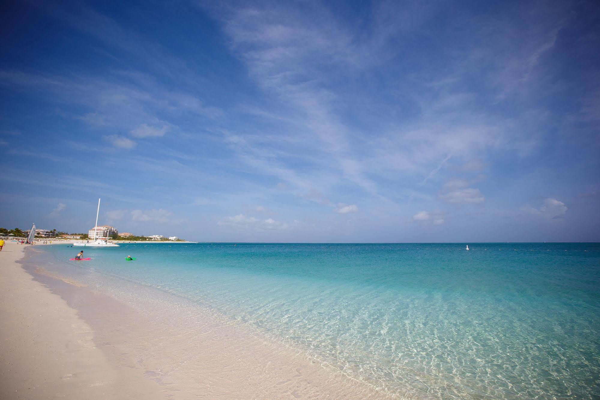 Ocean Club West Resort Грейс-Бэй Экстерьер фото